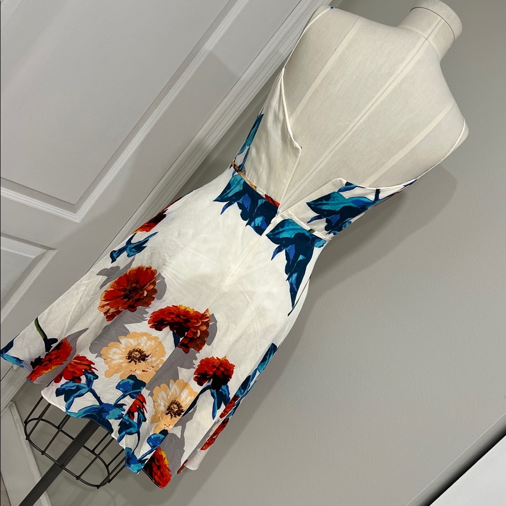 Floral Print Spaghetti Strap Dress - Picture 6 of 7